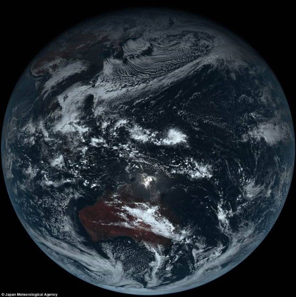 日本气象卫星揭秘:这才是地球的真色 -科技先