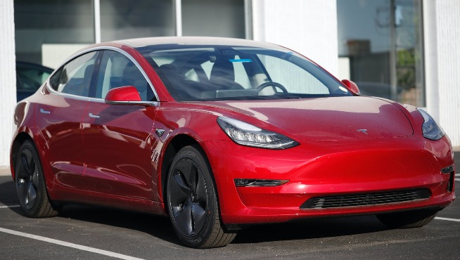 日本汽车界紧张了，特斯拉Model 3日本大降价，订单急剧增加