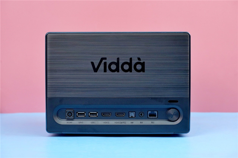 全球首发4K全色激光！Vidda 投影仪C1评测：比顶级OLED色彩还要好