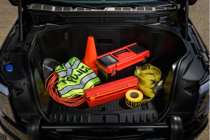 福特发布F-150 Lightning Pro SSV 专门为警察制造的电动皮卡