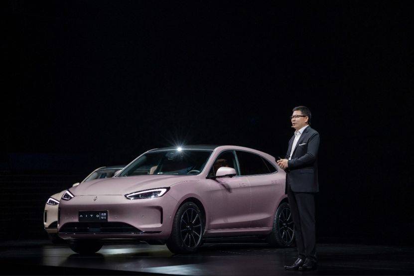 华为正式发布 AITO 问界 M5 EV：续航可达620KM，售价28.86万起