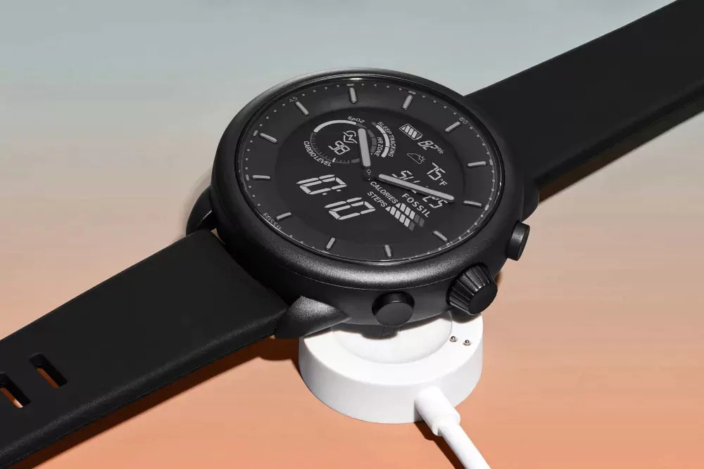 Fossil 第 6 代混合健康版手表正式发布：拥有物理表针，售价 229 美元