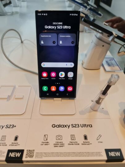 Samsung Galaxy S23 Ultra Hands-On - 01