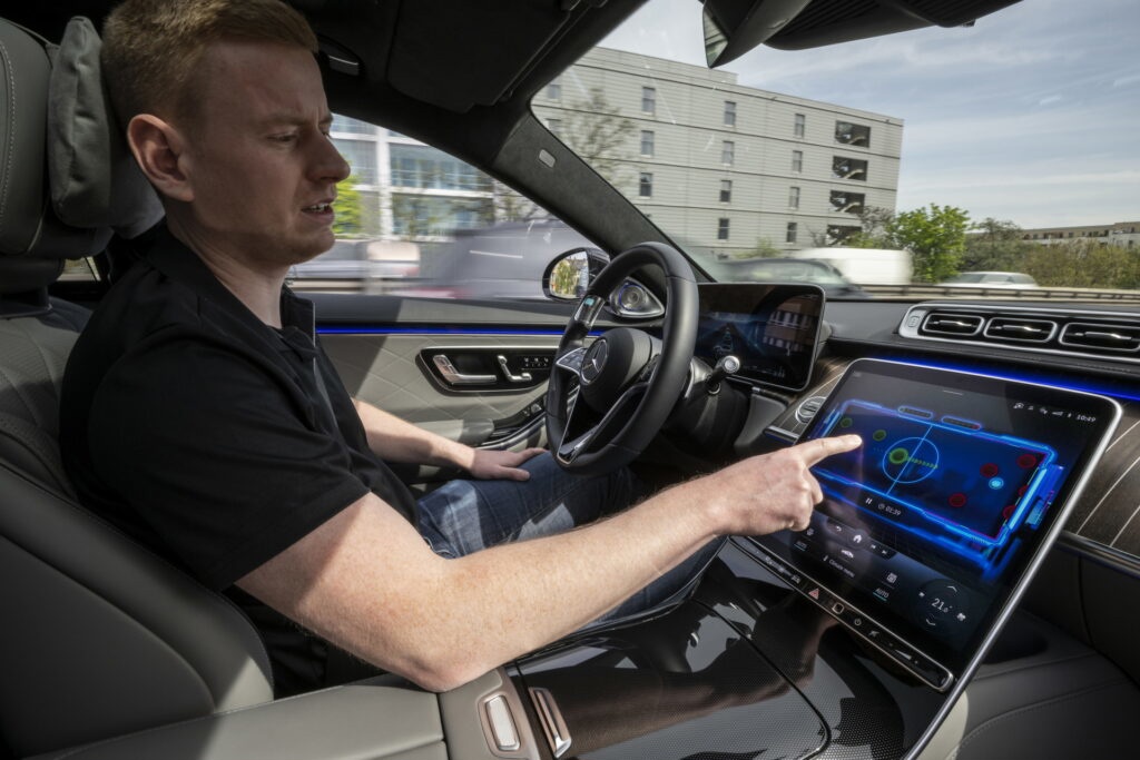  Mercedes Becomes First Automaker To Get Approval For Level 3 Autonomy In The U.S.