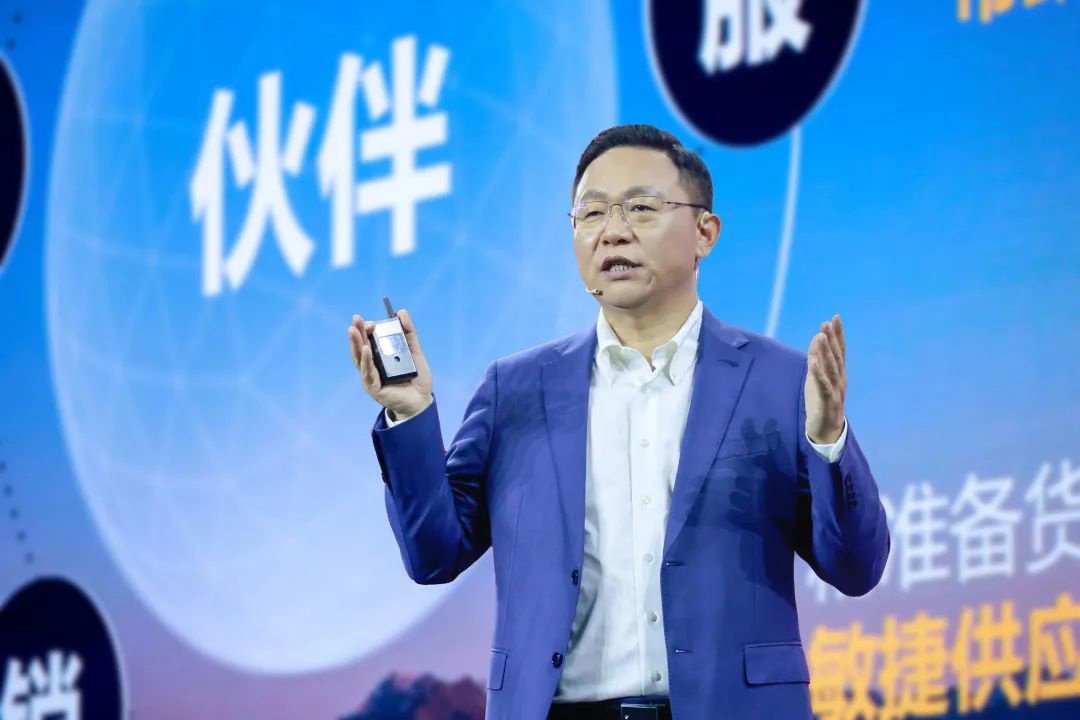 华为常务董事、ICT 基础设施业务管理委员会主任、企业 BG 总裁汪涛，图源华为