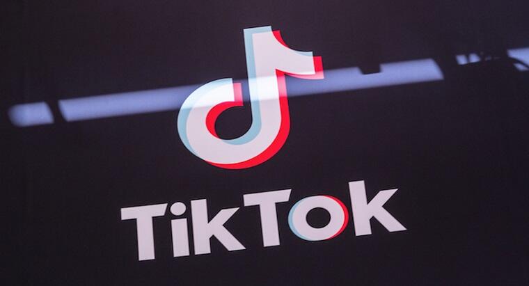 东方甄选 与 TikTok 合作出海