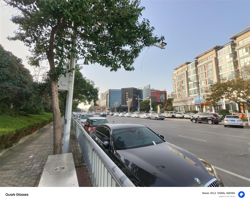 阿里首款自研夸克AI眼镜S1首发评测：真正的第一视角拍摄、导航、提词神器！