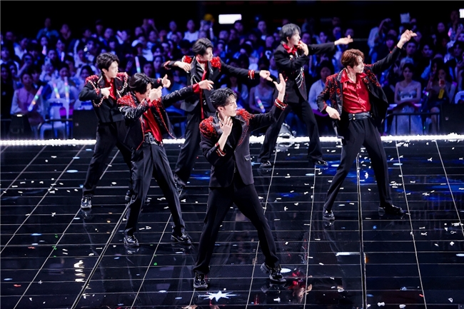 佳能EOS C50 团播首秀惊艳无忧之夜,明星感直播助推流量破百亿