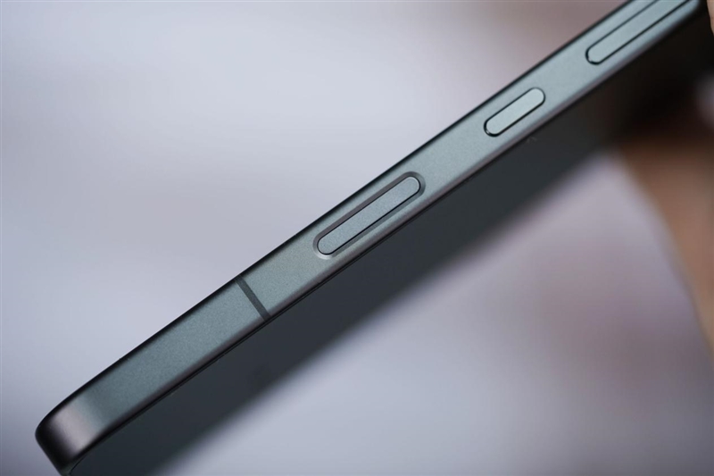 把8000mAh塞进直屏！荣耀500 Pro评测：开卷“全面旗舰”