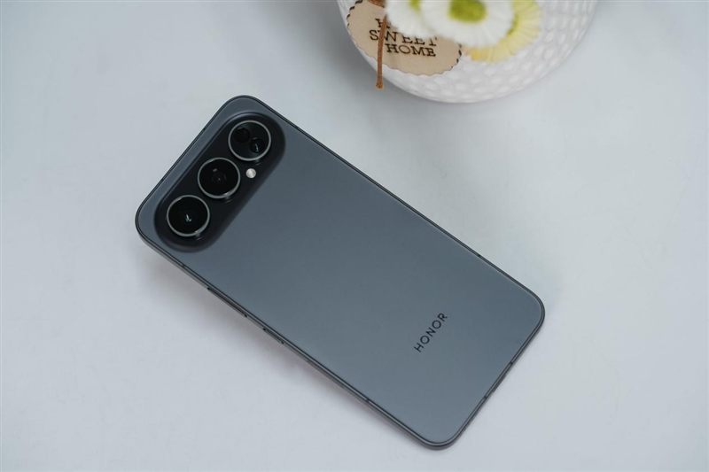 把8000mAh塞进直屏！荣耀500 Pro评测：开卷“全面旗舰”