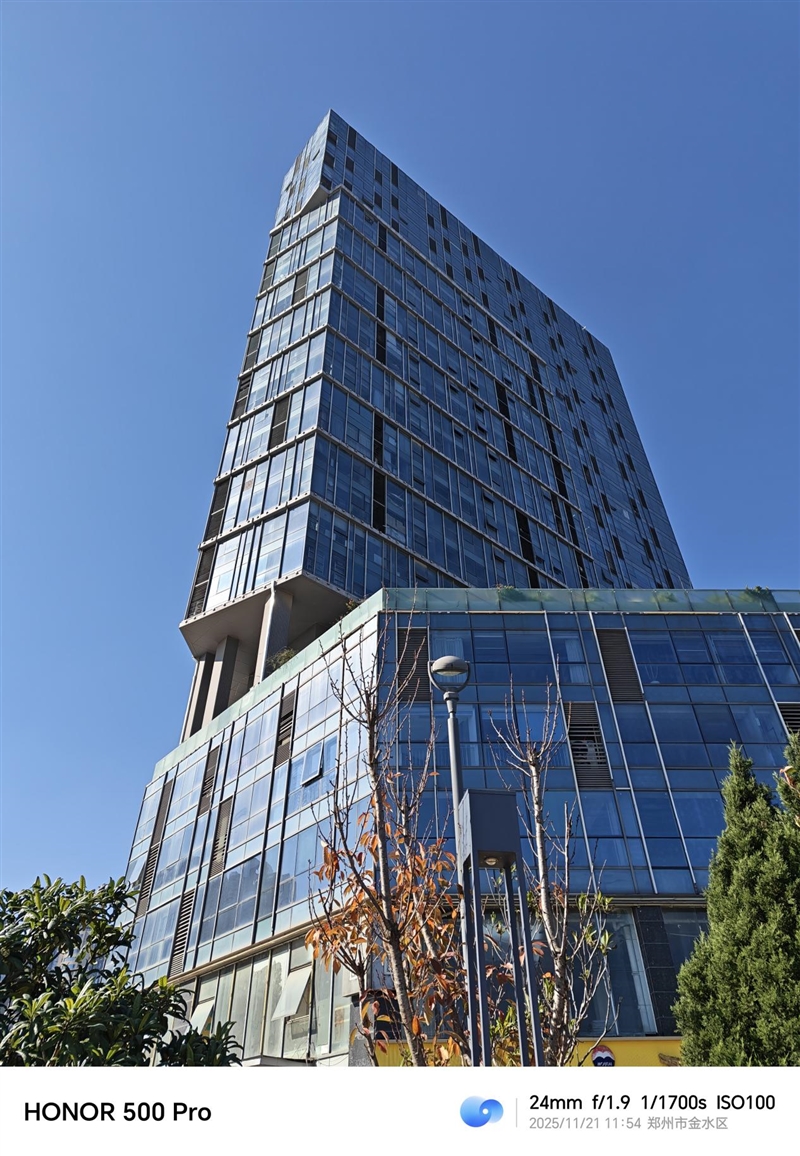 把8000mAh塞进直屏！荣耀500 Pro评测：开卷“全面旗舰”