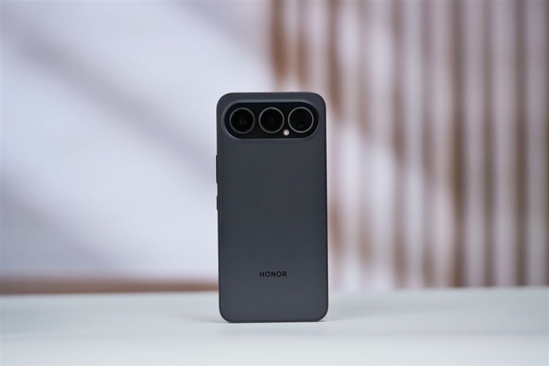 把8000mAh塞进直屏！荣耀500 Pro评测：开卷“全面旗舰”