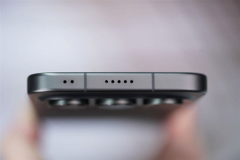 把8000mAh塞进直屏！荣耀500 Pro评测：开卷“全面旗舰”