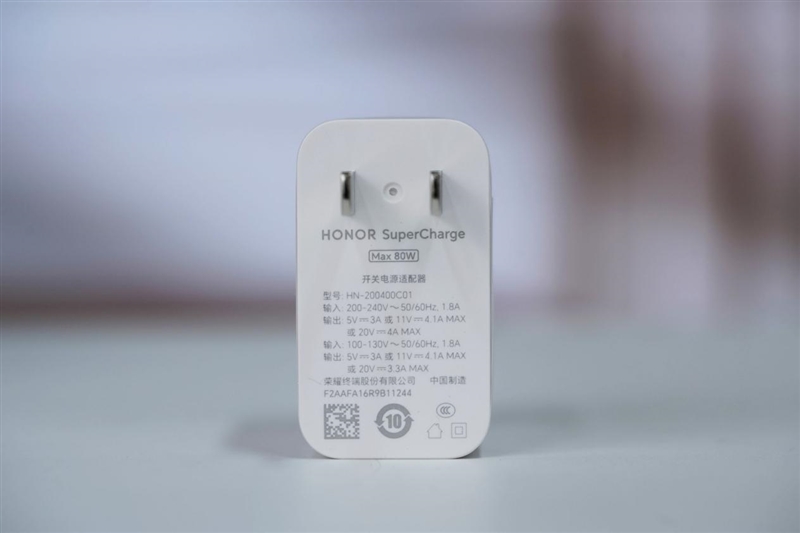 把8000mAh塞进直屏！荣耀500 Pro评测：开卷“全面旗舰”