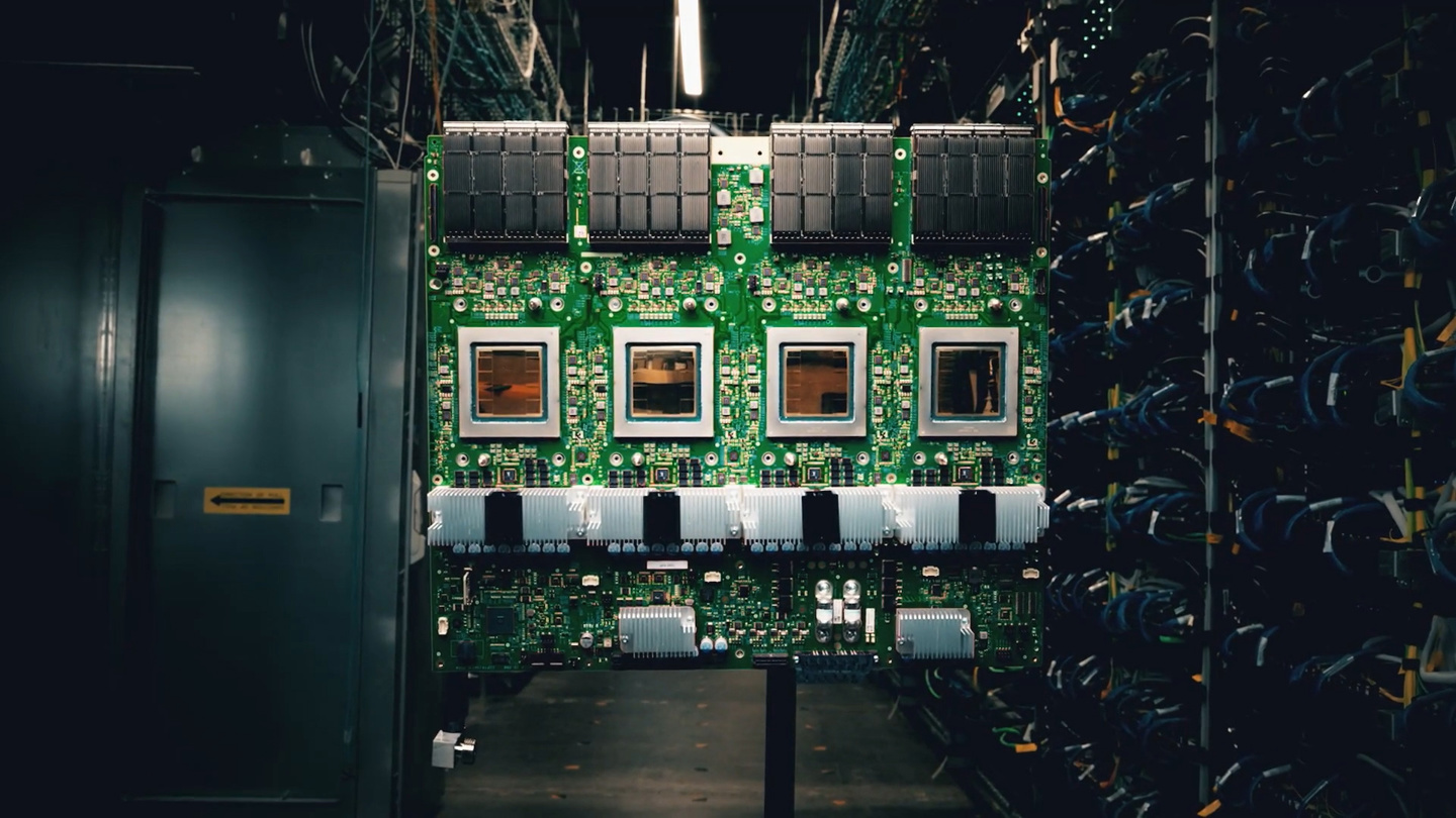 消息称三星电子 2025H2 重夺谷歌 TPU AI 芯片主力 HBM 内存供应商地位